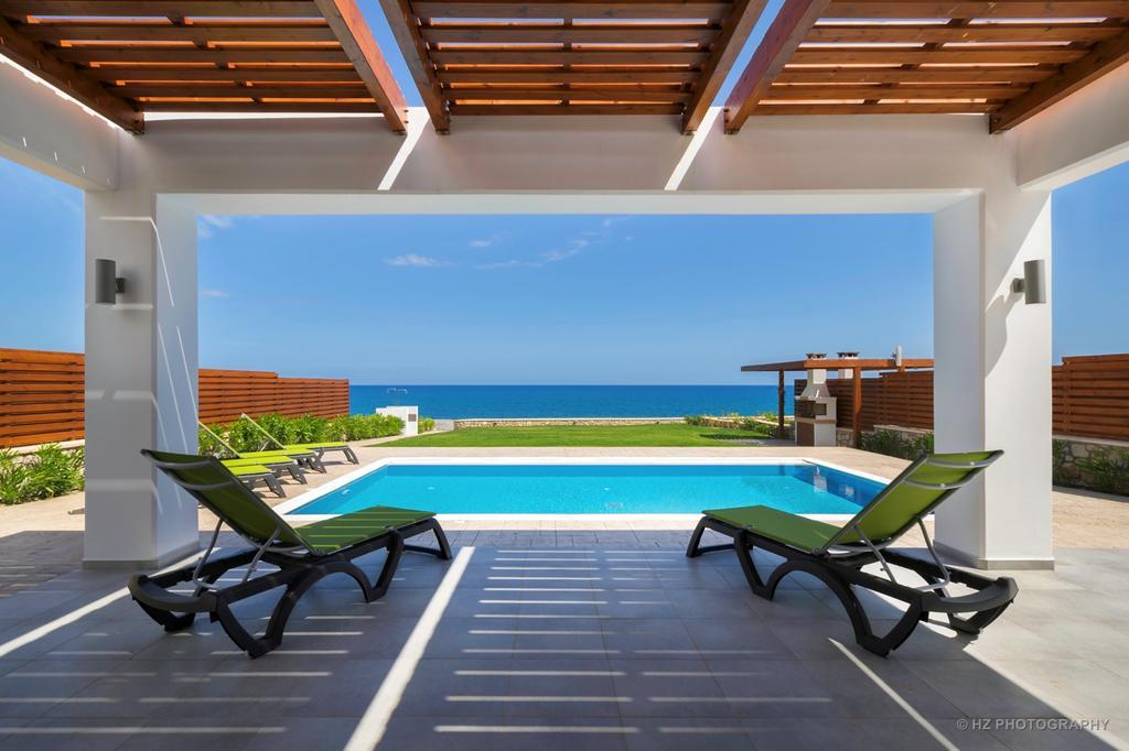 Antonoglou Beach Villas - Waterfront Luxury Retreat Lakhaniá Cameră foto